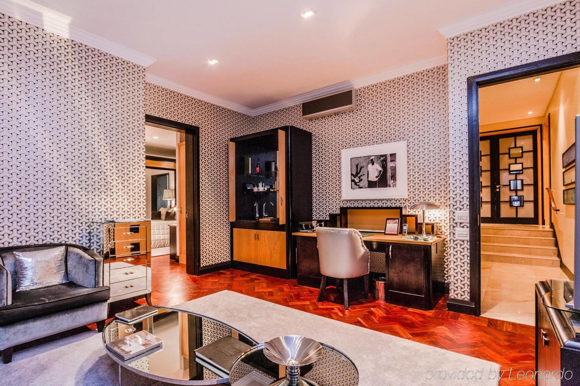 No5 Boutique Art By Mantis Hotel