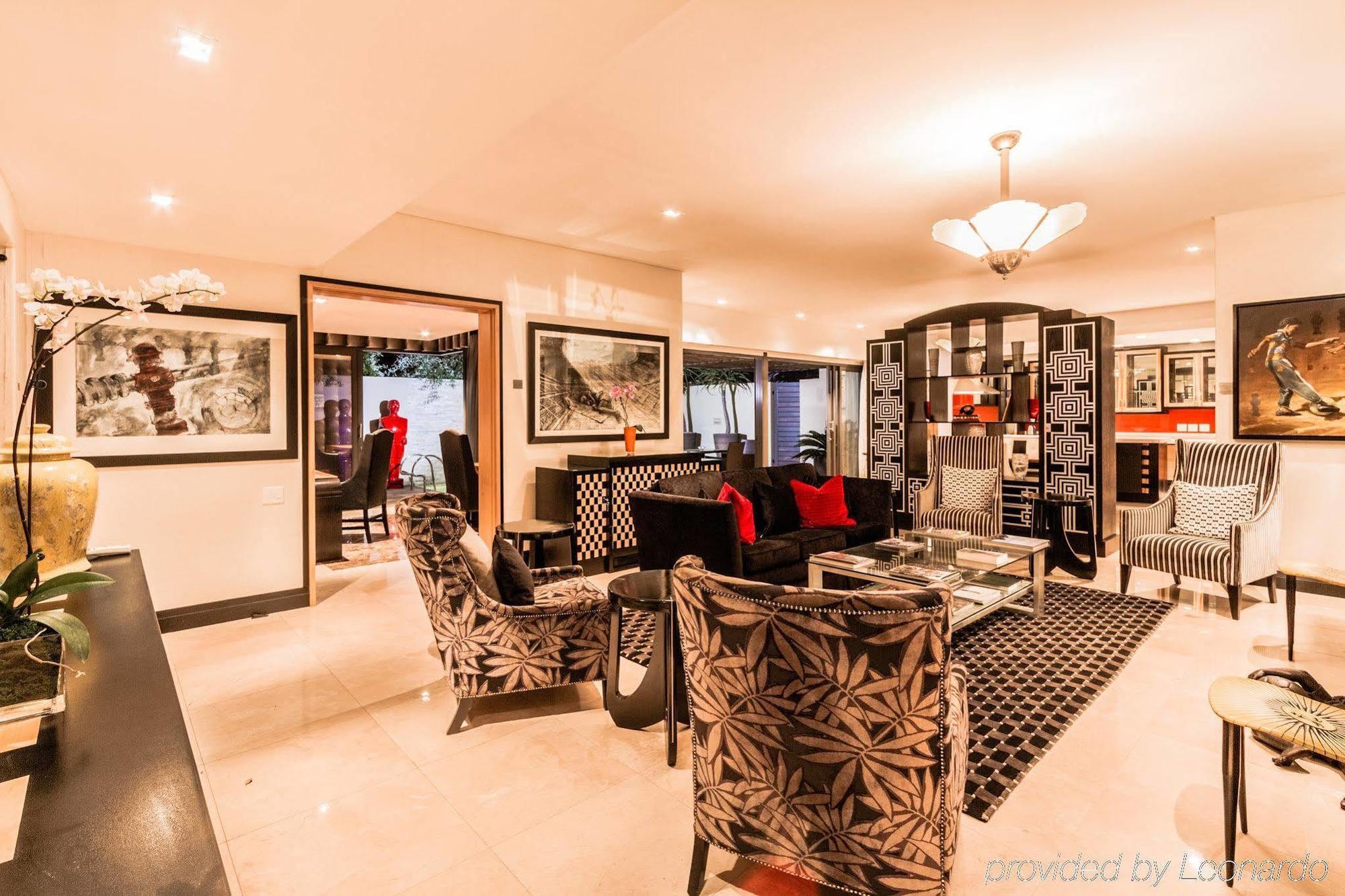Hotel No5 Boutique Art By Mantis 5*